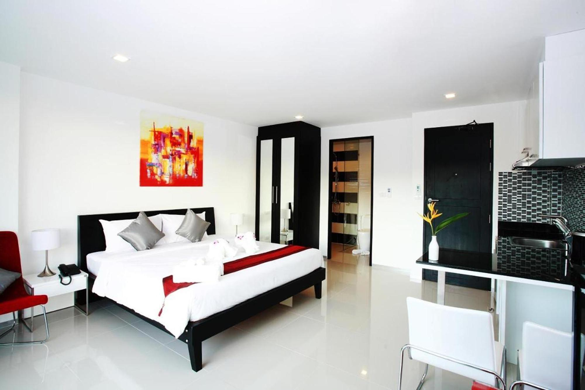 One World One Home Naiharn Hotel Rawai Exteriér fotografie