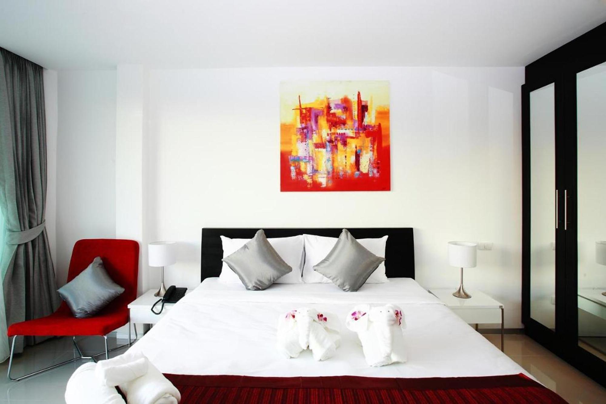 One World One Home Naiharn Hotel Rawai Exteriér fotografie