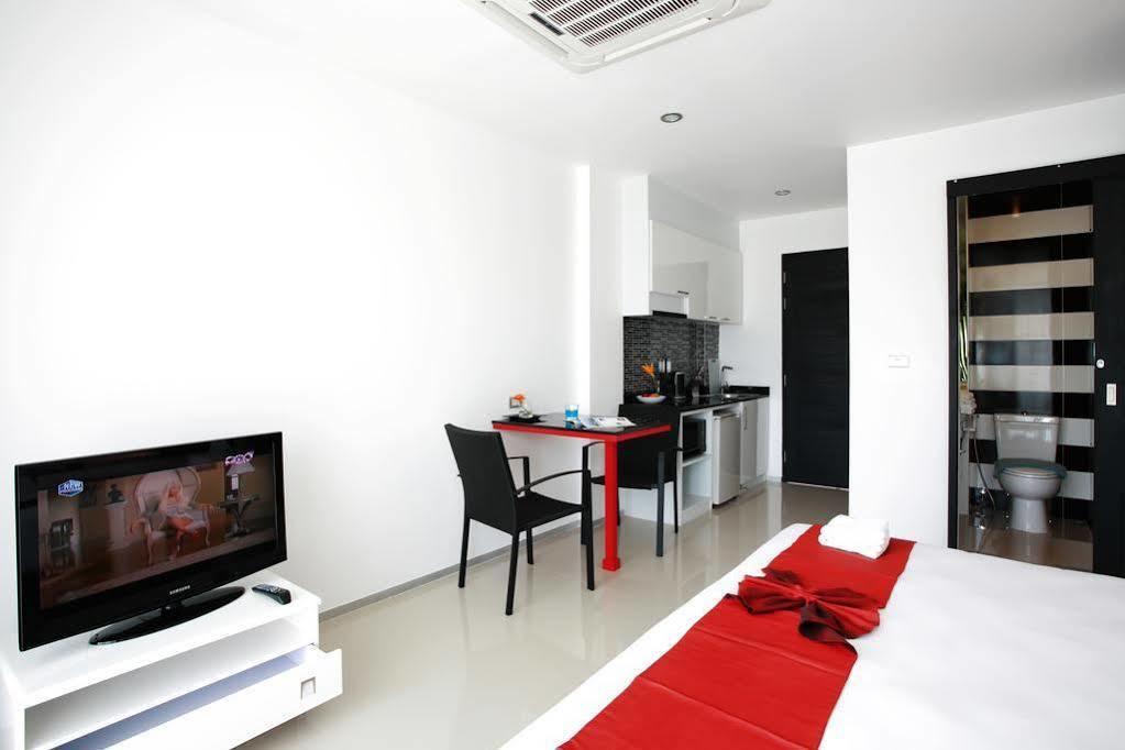One World One Home Naiharn Hotel Rawai Exteriér fotografie